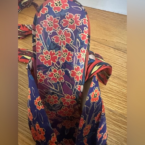 Jessica Simpson Satin Ankle Wrap Heels Size 8, 4" Heel - Picture 8 of 9